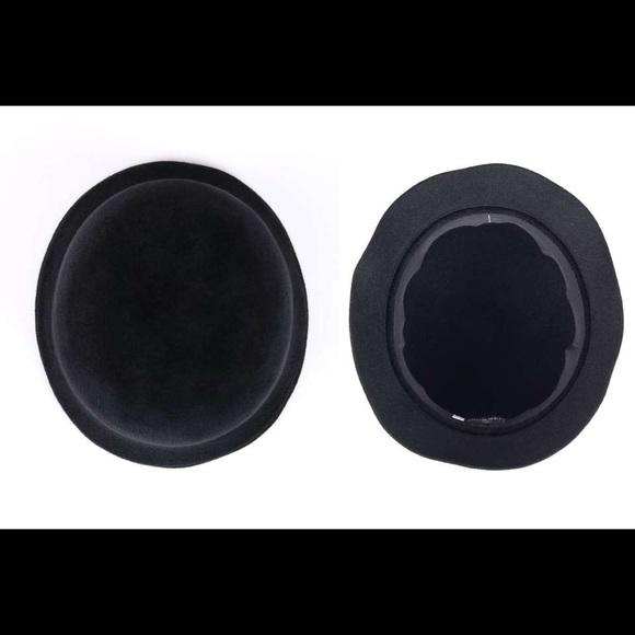 Iconic Vintage Chanel Black Felt Cloche Hat - Picture 10 of 17